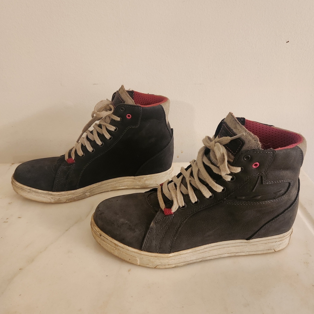 Women's Motorcycle Shoes
